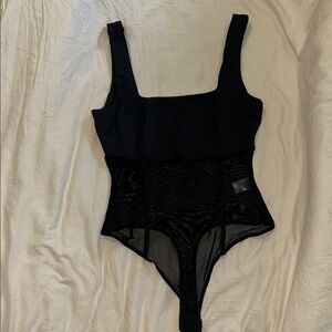 Le Lis Black Collection Piece